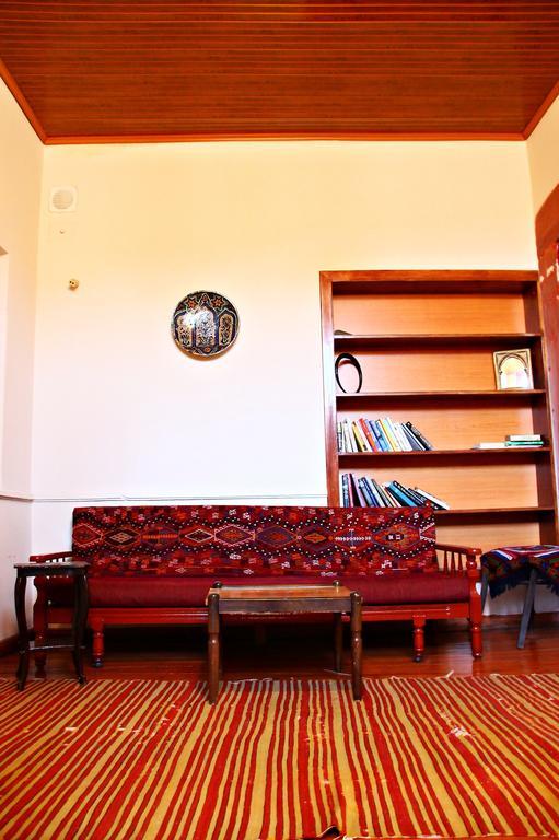 Odyssey Guest House Bergama Bagian luar foto